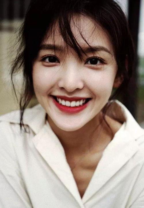 娱乐圈八卦最新爆料章若楠,娱乐圈新晋女神的甜蜜秘密大揭秘  第1张